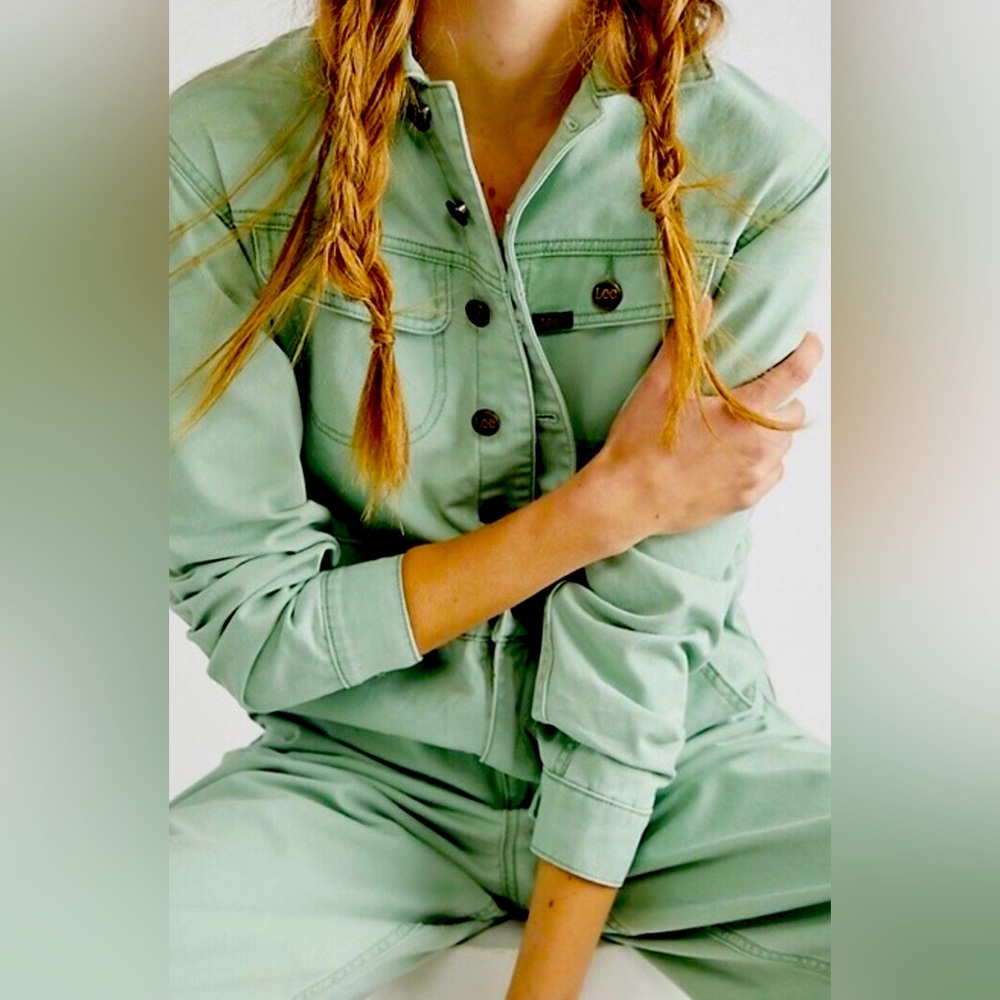 NWT Lee Vintage Moden Avocado Green Overalls.